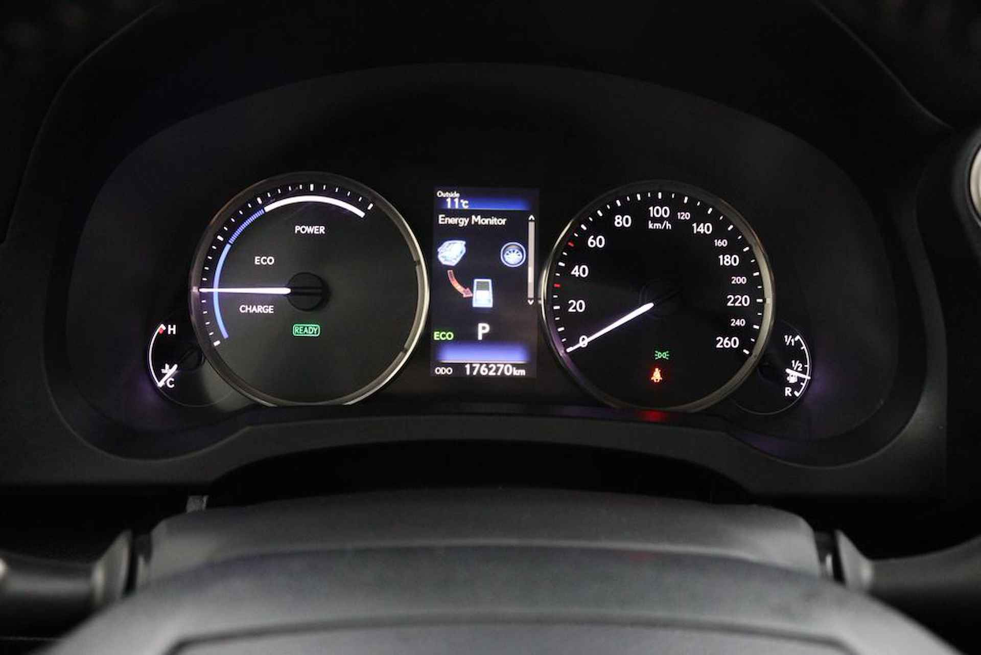 Lexus IS 300h Hybrid Business Line | Stoelverwarming | Regensensor | Achteruitrijcamera - 39/42