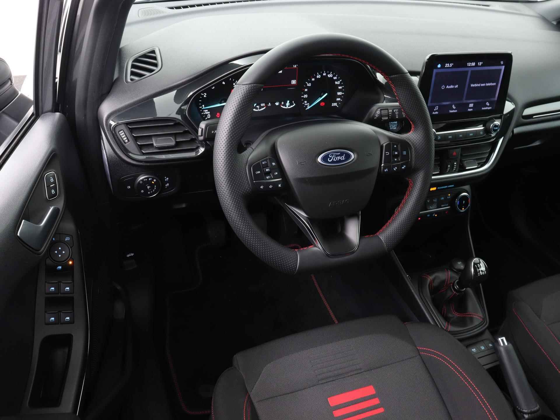 Ford Fiesta 1.0 EcoBoost Hybrid ST-Line | 125PK | Rijklaar! | Navigatie | Parkeersensoren | Climate control | Keyless entry - 3/20