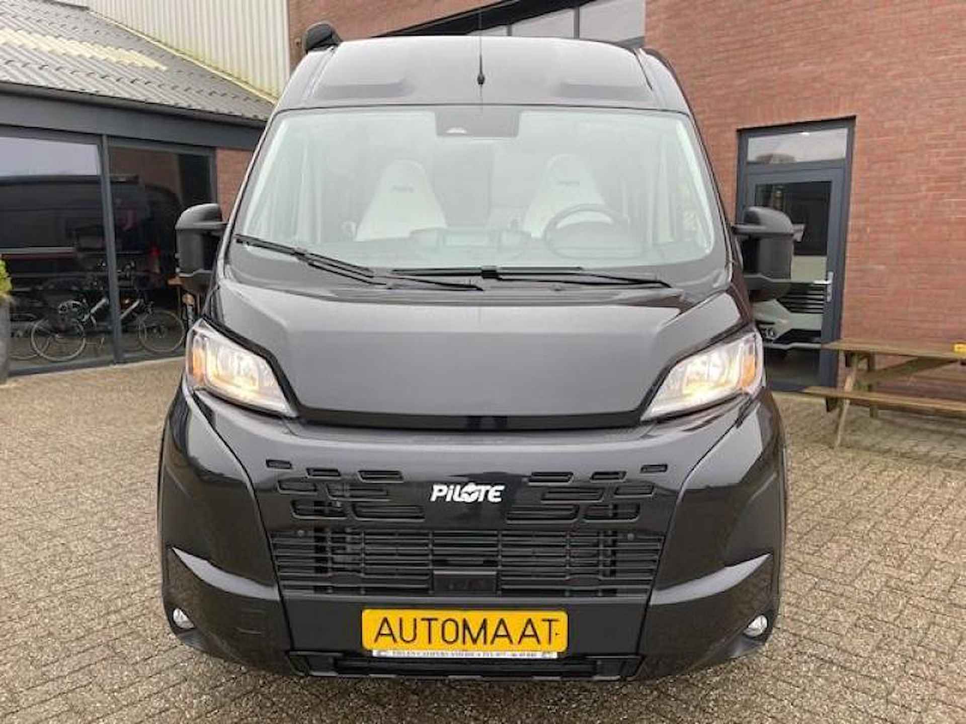 Pilote V 630 J Evidence, Nieuw, Automaat - 15/15