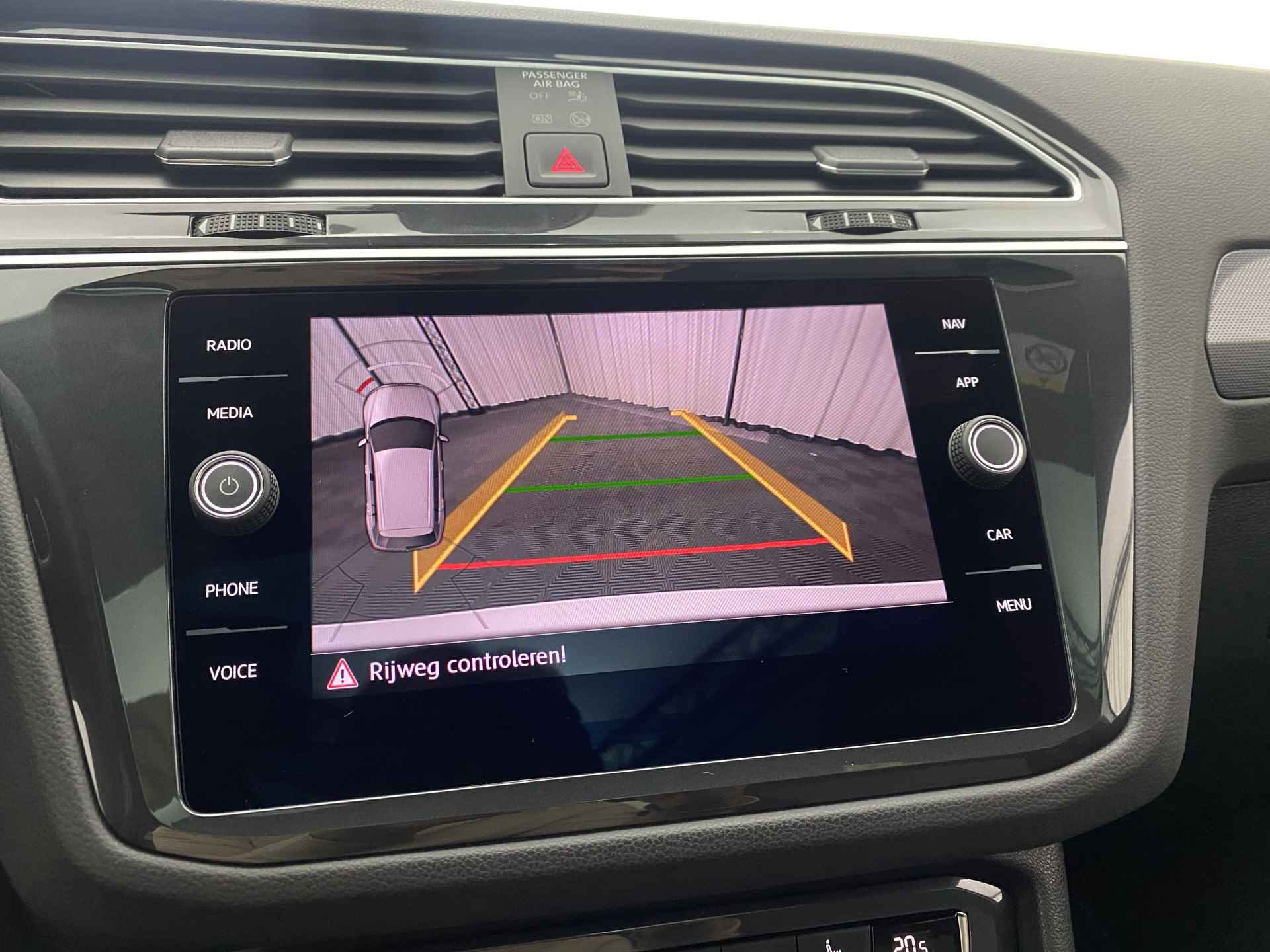 Volkswagen Tiguan 1.5 TSI ACT Highline Bus. R-Line Automaat | Pan-Dak | Virtual | Head Up | Apple CarPlay | LMV 20" | - 27/43