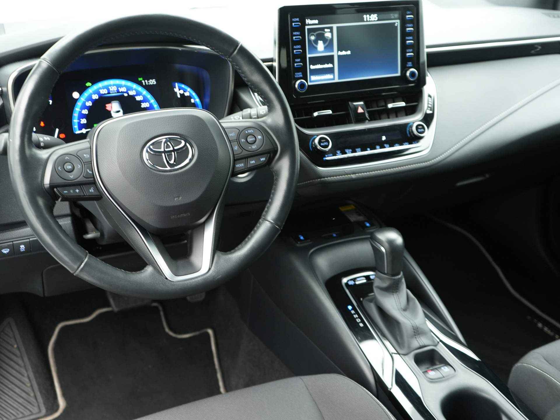 Toyota Corolla Touring Sports 1.8 Hybrid Business Plus - All seasonbanden - Automaat - Hybride - 9/27
