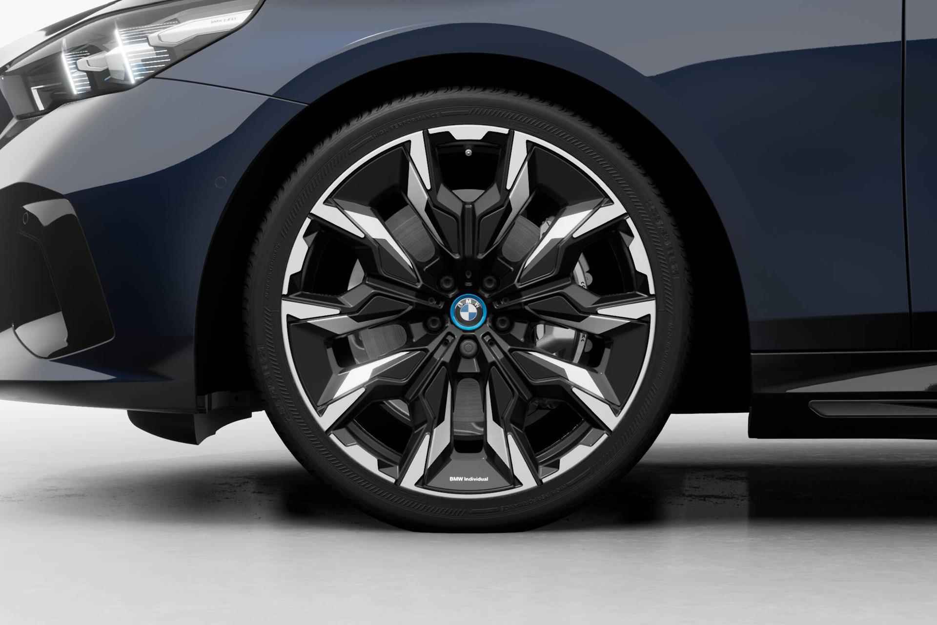 BMW i5 Sedan eDrive40 M Sport Edition 84 kWh | Comfortstoelen voor | Glazen panoramadak - 10/20