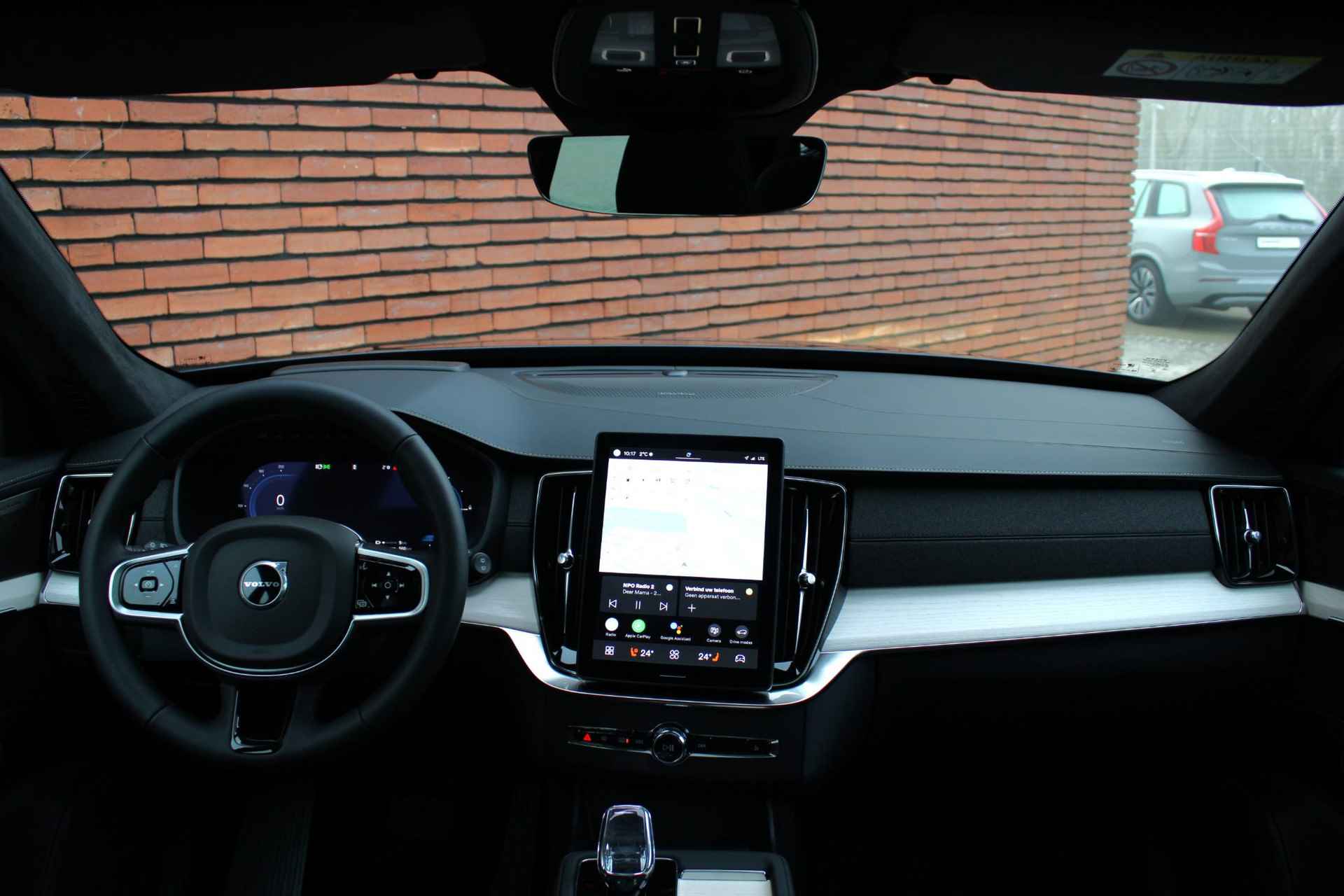 Volvo XC90 T8 Plug-in hybrid AWD Ultra Dark Facelift!, 360 graden camera, Harman & Kardon audiosysteem, Adaptive cruise control, Panoramisch dak, Head-up display, Lichtmetalen velgen 21'' - 4/26