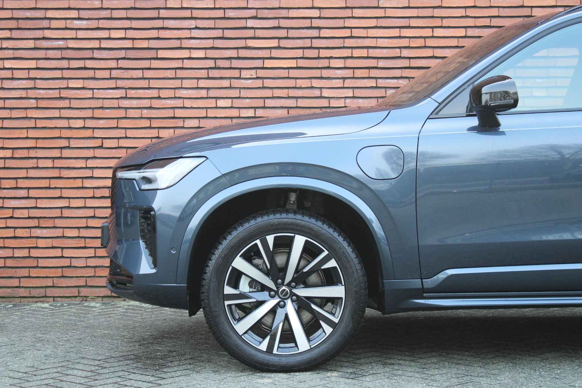 Volvo XC90 T8 Plug-in hybrid AWD Ultra Dark Facelift!, 360 graden camera, Harman & Kardon audiosysteem, Adaptive cruise control, Panoramisch dak, Head-up display, Lichtmetalen velgen 21'' - 8/26