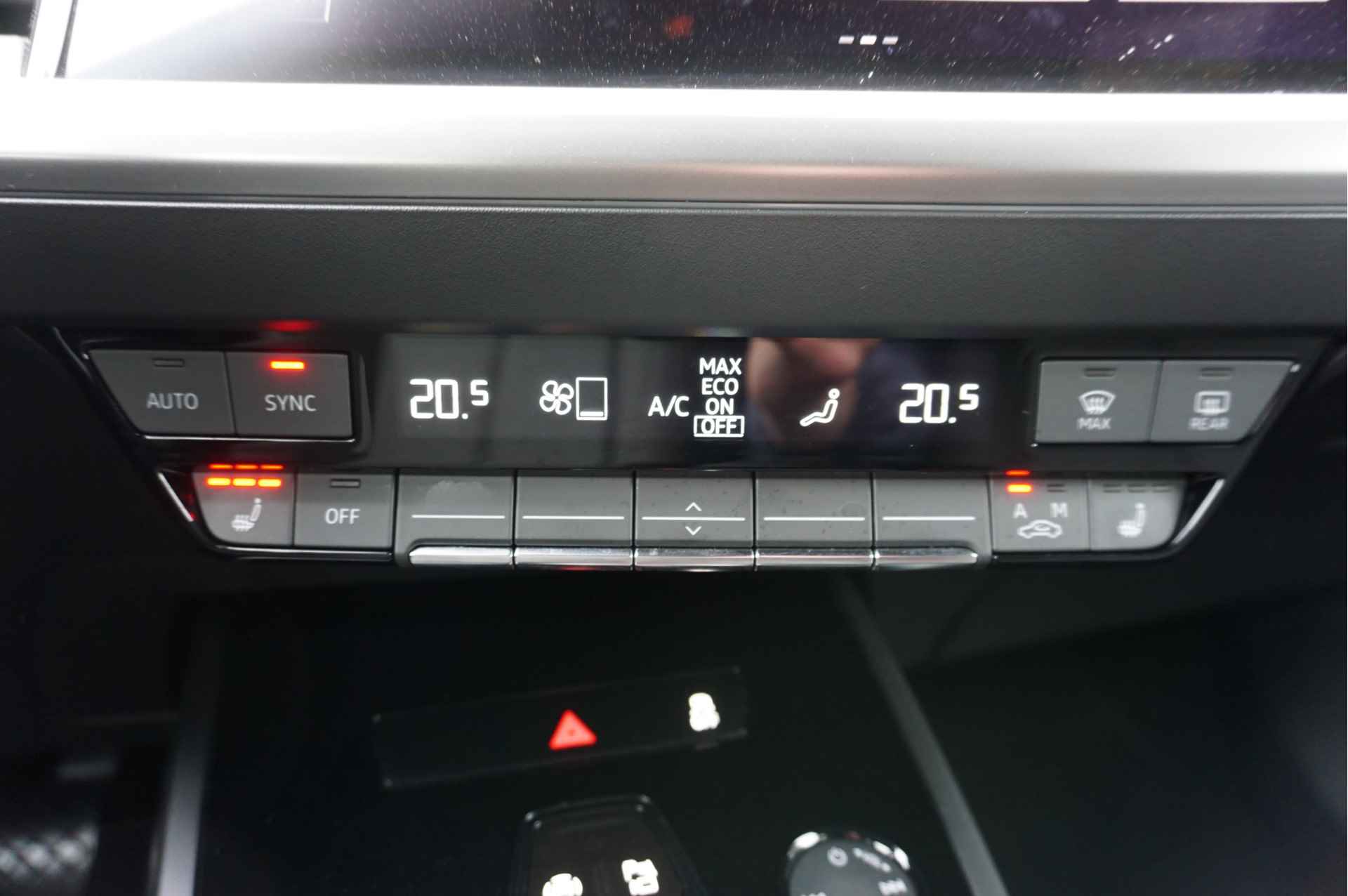 Audi Q4 e-tron 40 77 kWh 150kW Sonos Led Launch edition Advanced Plus - 28/35
