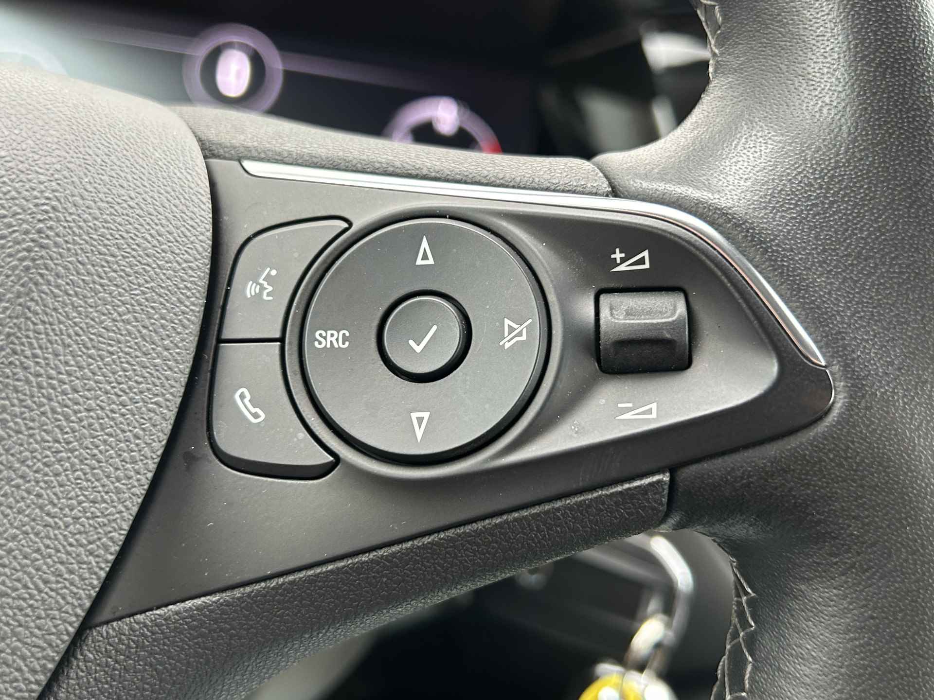 Opel Grandland 1.2 Turbo 130PK GS Line handgeschakeld | Navigatie | Parkeercamera | Parkeersensoren voor + achter | Apple Carplay/Android Auto | Climate control | Grootlicht assistent | - 24/28
