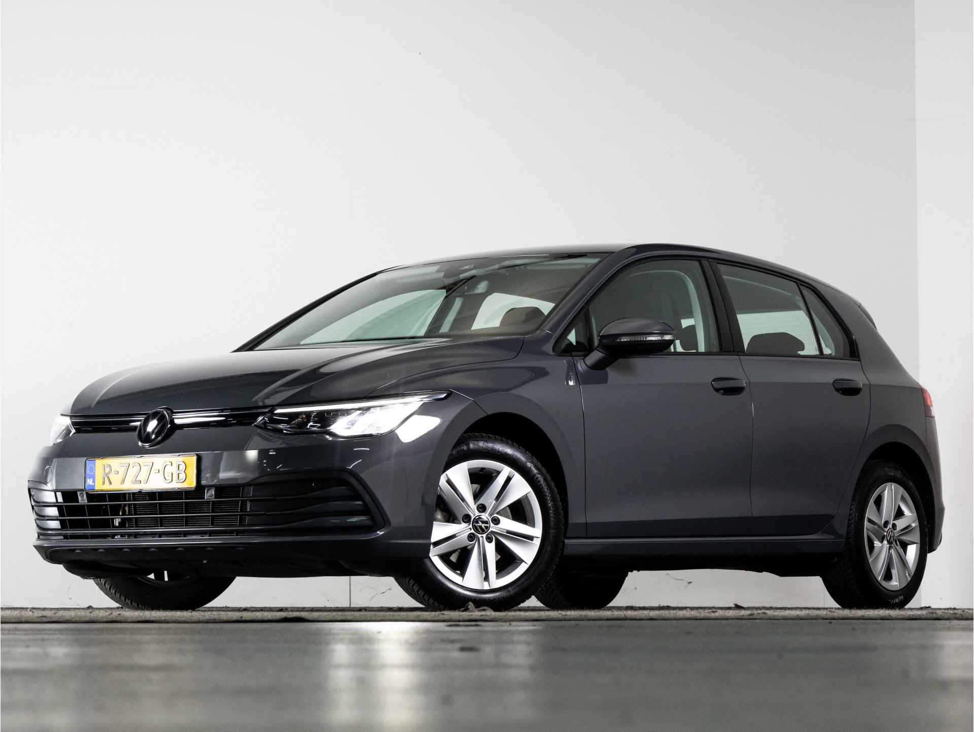 Volkswagen Golf 1.0 TSI 110 PK Life Business | LED | Navigatie | Side Assist | Stoel En Stuurwielverwarming | - 34/37