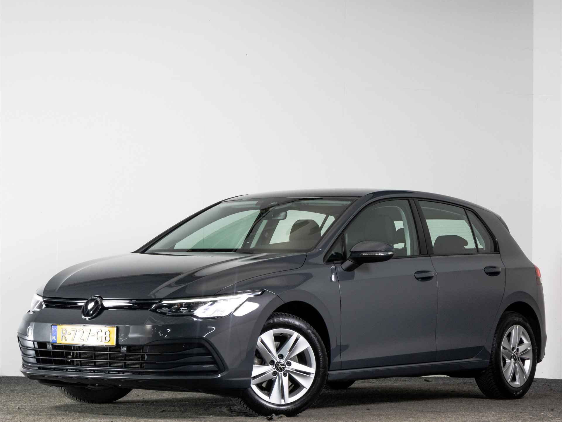 Volkswagen Golf 1.0 TSI 110 PK Life Business | LED | Navigatie | Side Assist | Stoel En Stuurwielverwarming | - 37/37