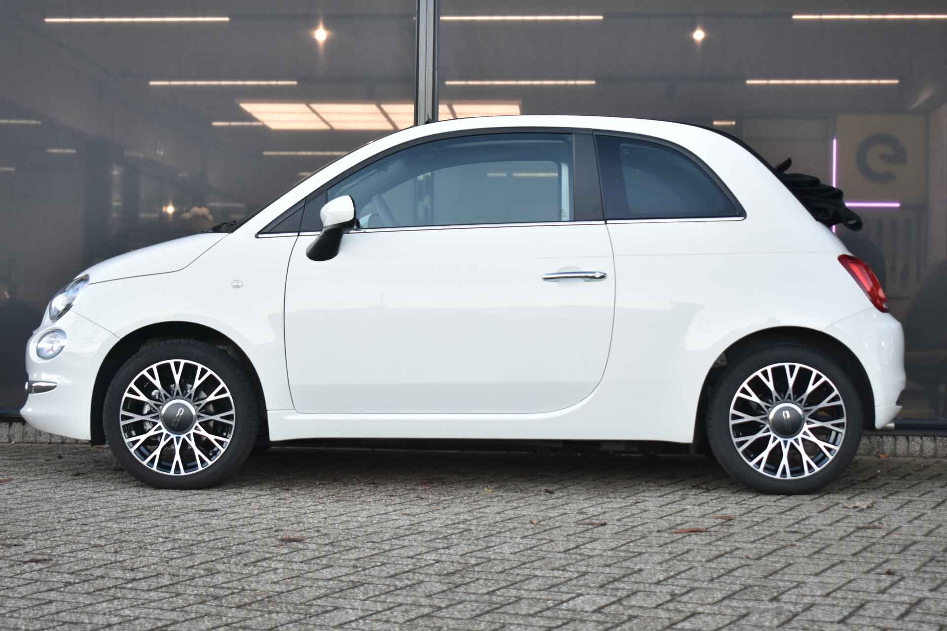 Fiat 500 Cabrio 1.0 Hybrid Dolcevita | Navigatie | Parkeersensoren | Climate Control | 15"LMV | Cruise Control | Apple Carplay | Android - 4/39