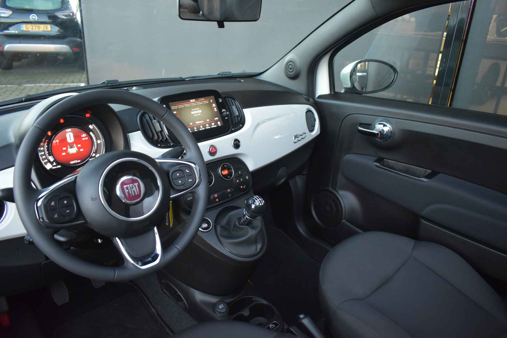 Fiat 500 Cabrio 1.0 Hybrid Dolcevita | Navigatie | Parkeersensoren | Climate Control | 15"LMV | Cruise Control | Apple Carplay | Android - 7/39