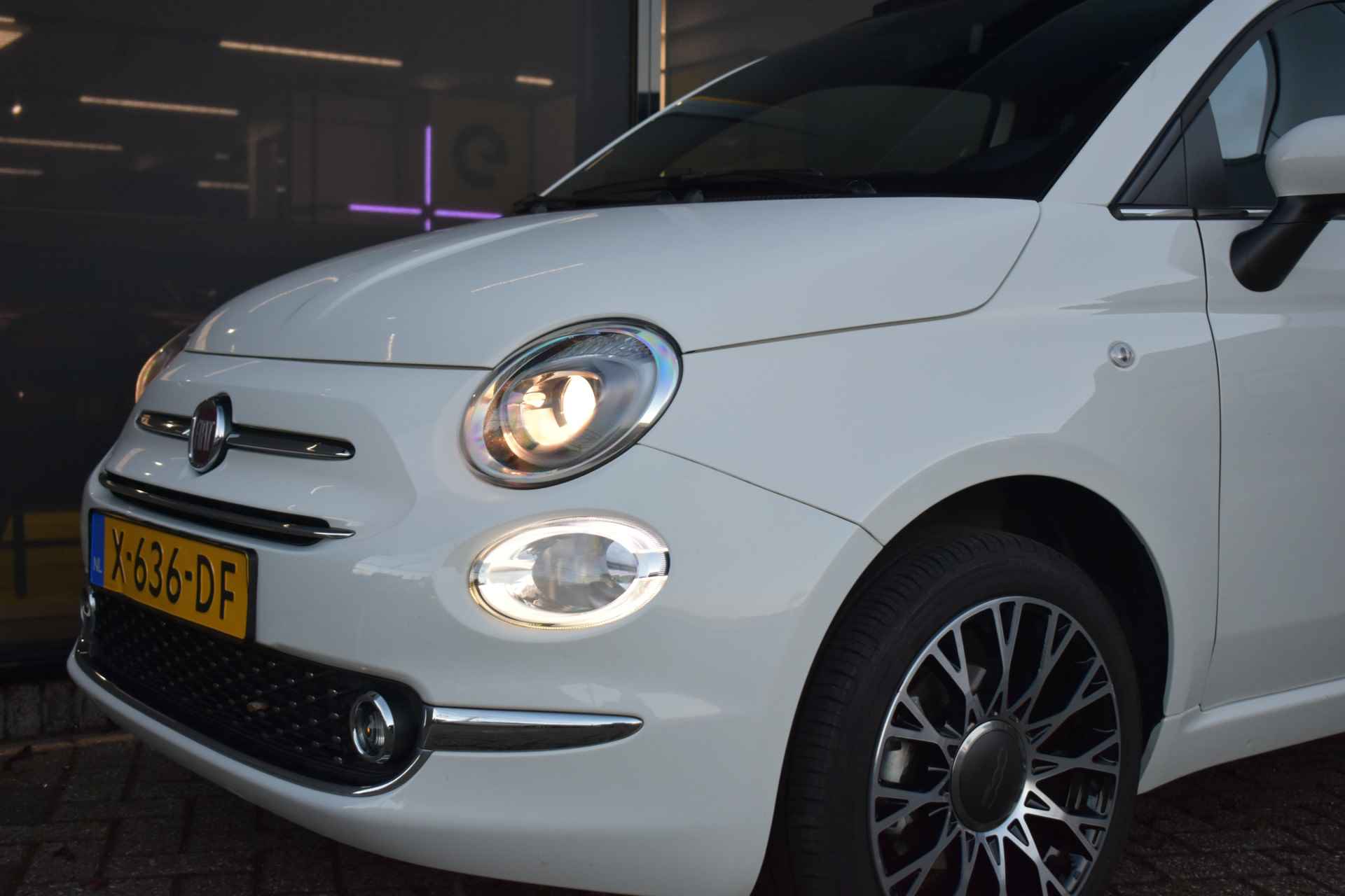 Fiat 500 Cabrio 1.0 Hybrid Dolcevita | Navigatie | Parkeersensoren | Climate Control | 15"LMV | Cruise Control | Apple Carplay | Android - 24/39