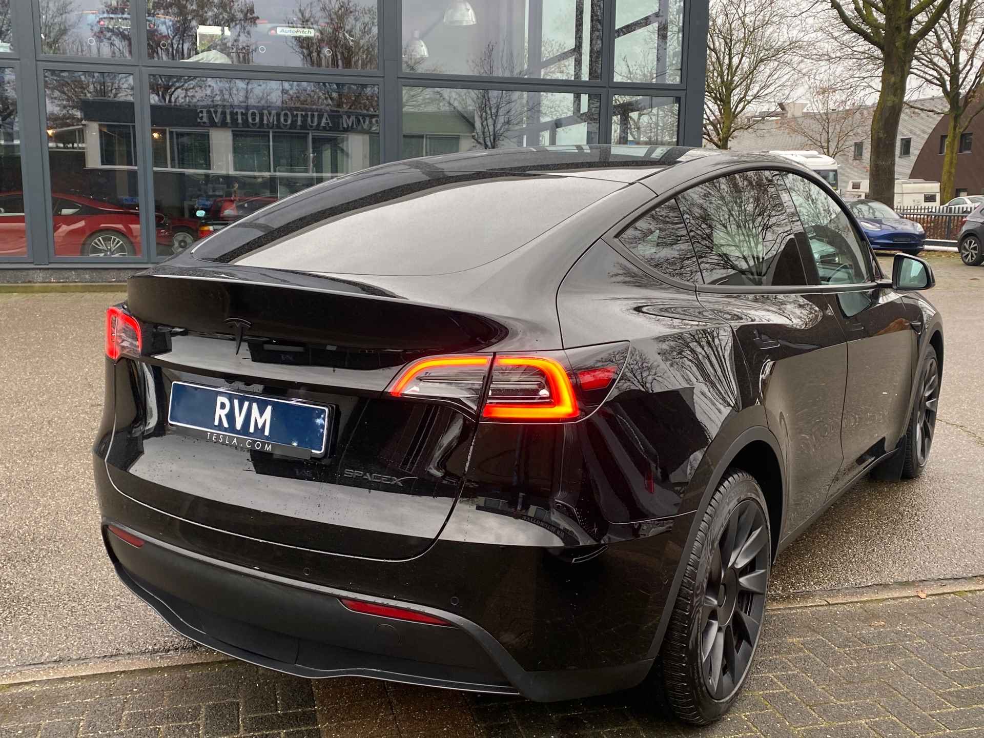 Tesla Model Y Long Range AWD 75 kWh | AUTOPILOT | LEDER | PANO | TESLA GARANTIE T/M 9-2026 - 4/29