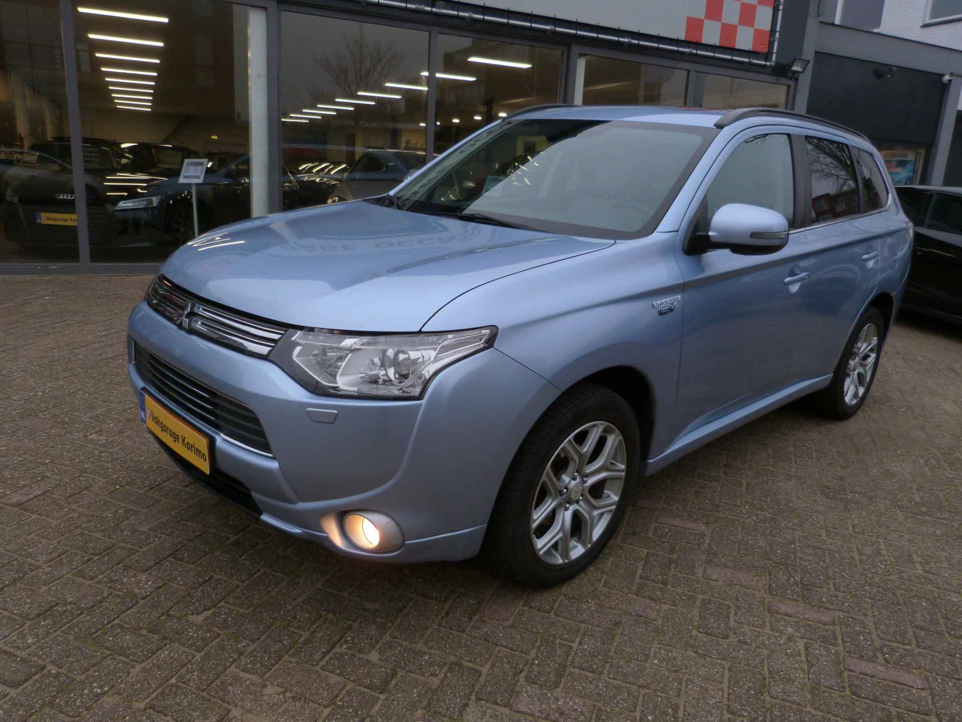 Mitsubishi Outlander 2.0 PHEV Instyle 4WD - 3/30