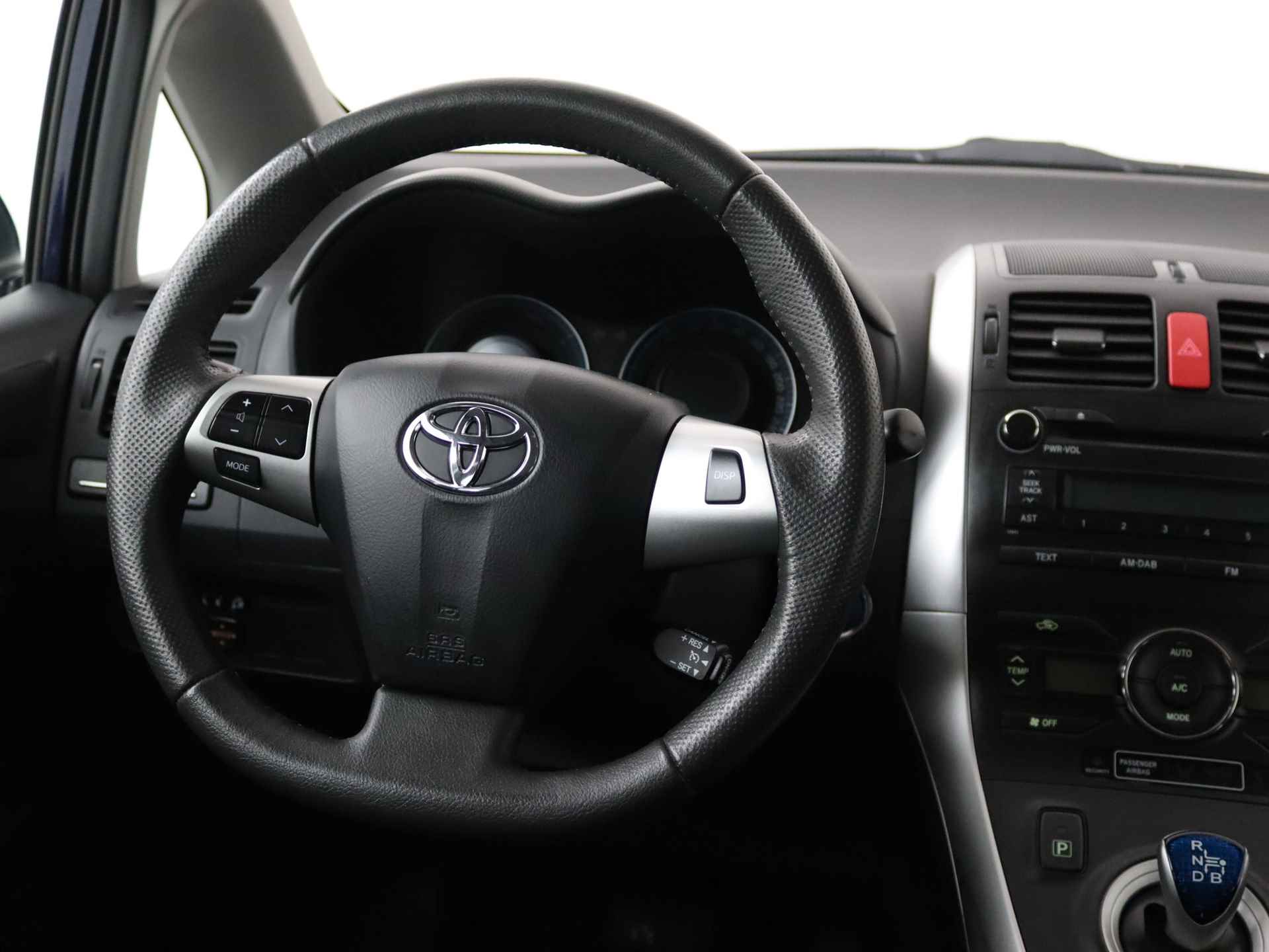 Toyota Auris 1.8 Full Hybrid Dynamic Limited - 8/35