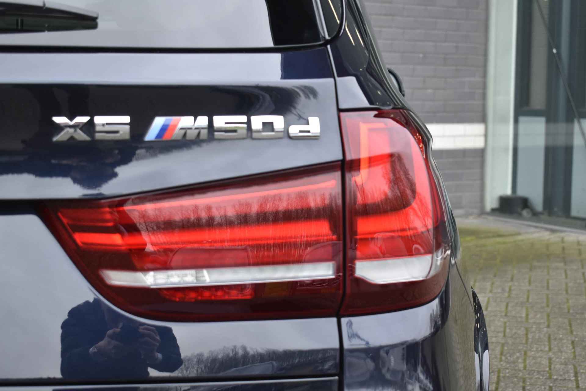 BMW X5 M50d / Head-up / Pano / Stoelverwarming voor + achter / Memory stoelen / Navi / Camera - 6/53