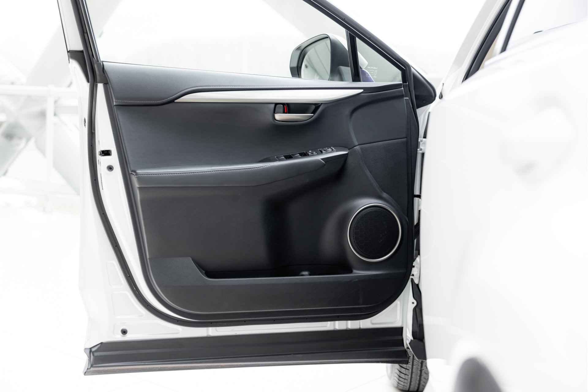 Lexus NX 300h AWD Business Line Limited | Voorstoelen verwarmd | Navigatie | Cruise Control | - 9/53