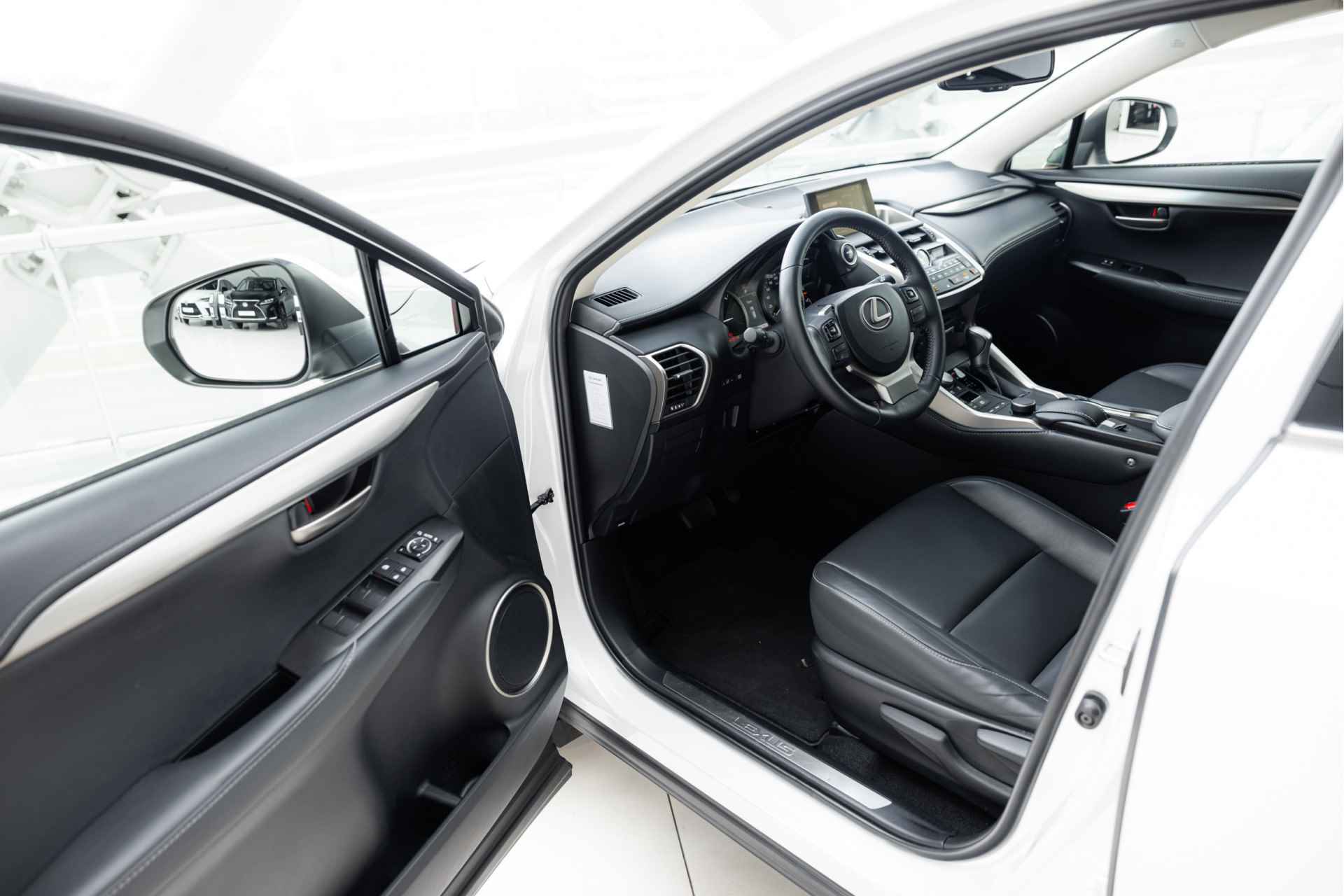 Lexus NX 300h AWD Business Line Limited | Voorstoelen verwarmd | Navigatie | Cruise Control | - 10/53