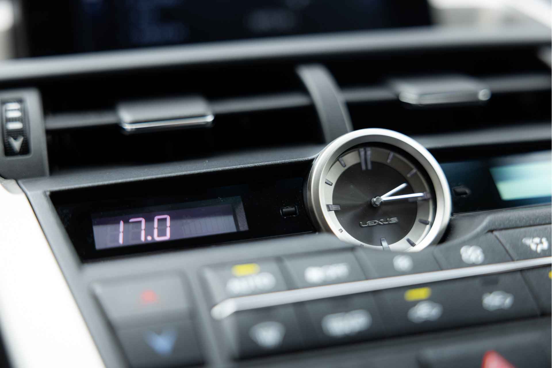 Lexus NX 300h AWD Business Line Limited | Voorstoelen verwarmd | Navigatie | Cruise Control | - 20/53