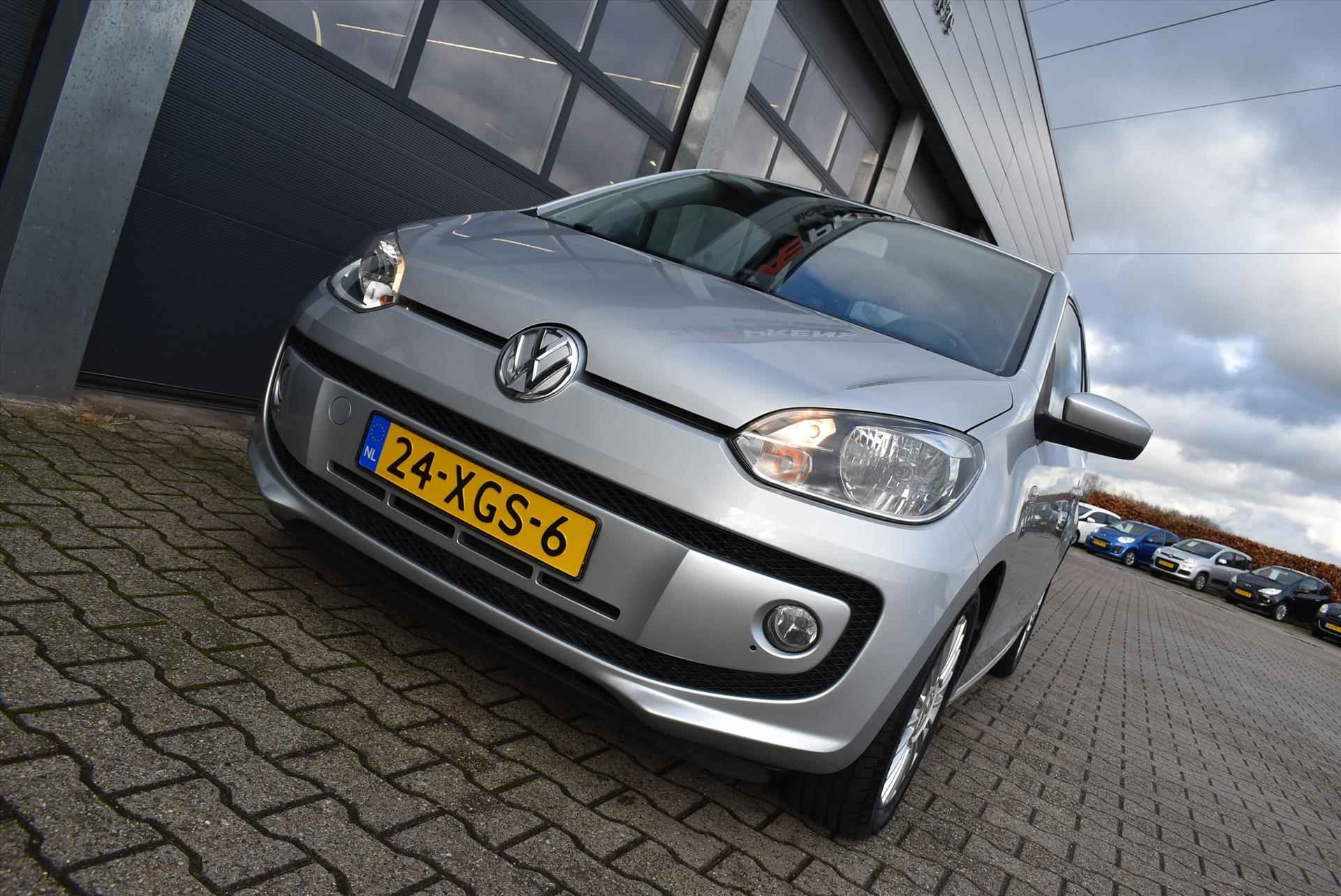 VOLKSWAGEN Up! 1.0 75pk High up! - 18/28