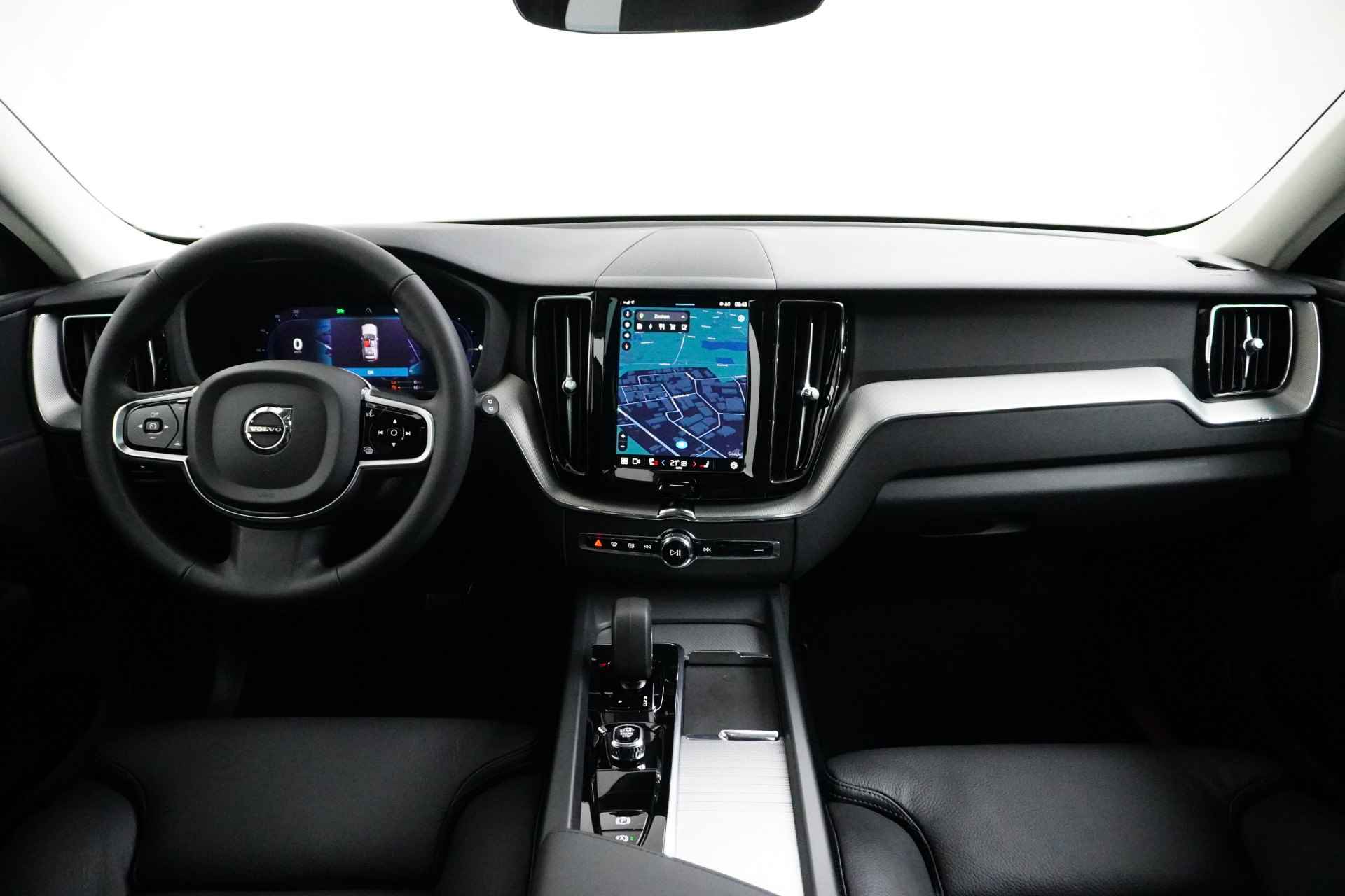 Volvo XC60 T6 Plug-in hybrid AWD Plus Bright | Trekhaak | Adaptive LED | Panoramadak | 21 Inch | Gelaagd Glas - 11/34