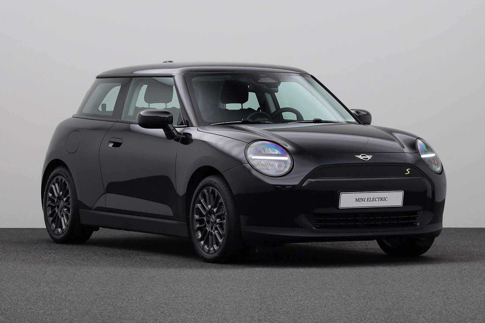 MINI 3-deurs Cooper SE Essential | XS Pakket | 17 Inch LM wielen - 11/25