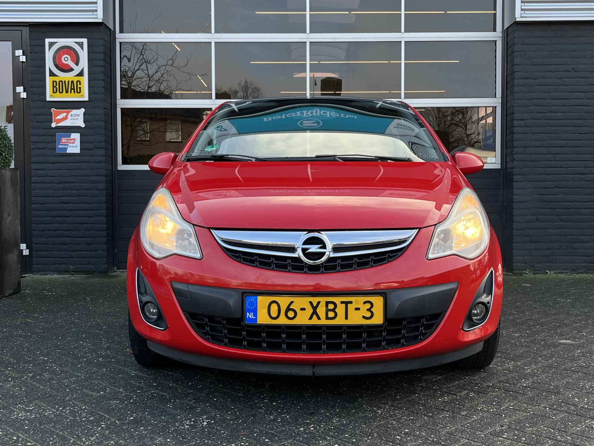 Opel Corsa 1.2 EcoFlex Cosmo Bi-Fuel - 4/30