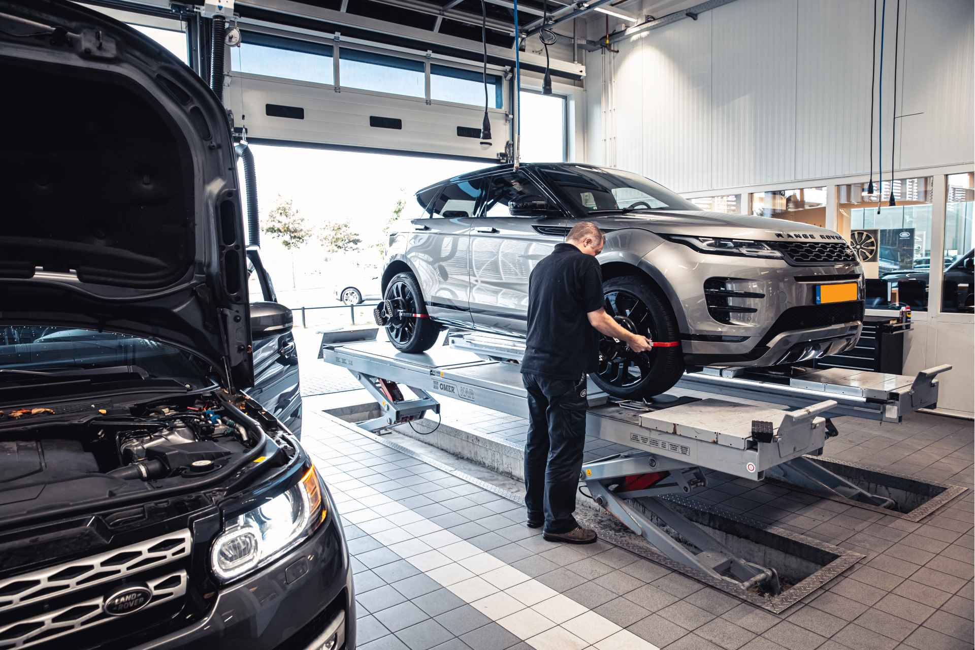 Land Rover Range Rover P510e Autobiography | Achterasbesturing | Lederen hemelbekleding | Head-Up | Koelbox | Massage | Pano - 41/41