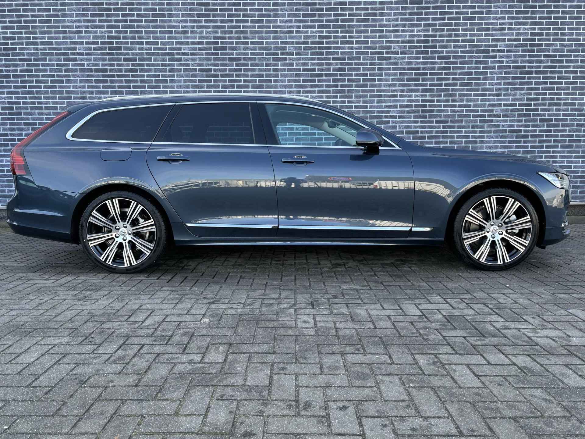 Volvo V90 B5 Ultimate Bright | Trekhaak | Head-up Display | Parkeerverwarming | Panoramadak | Harman Kardon | Google Maps - 13/34