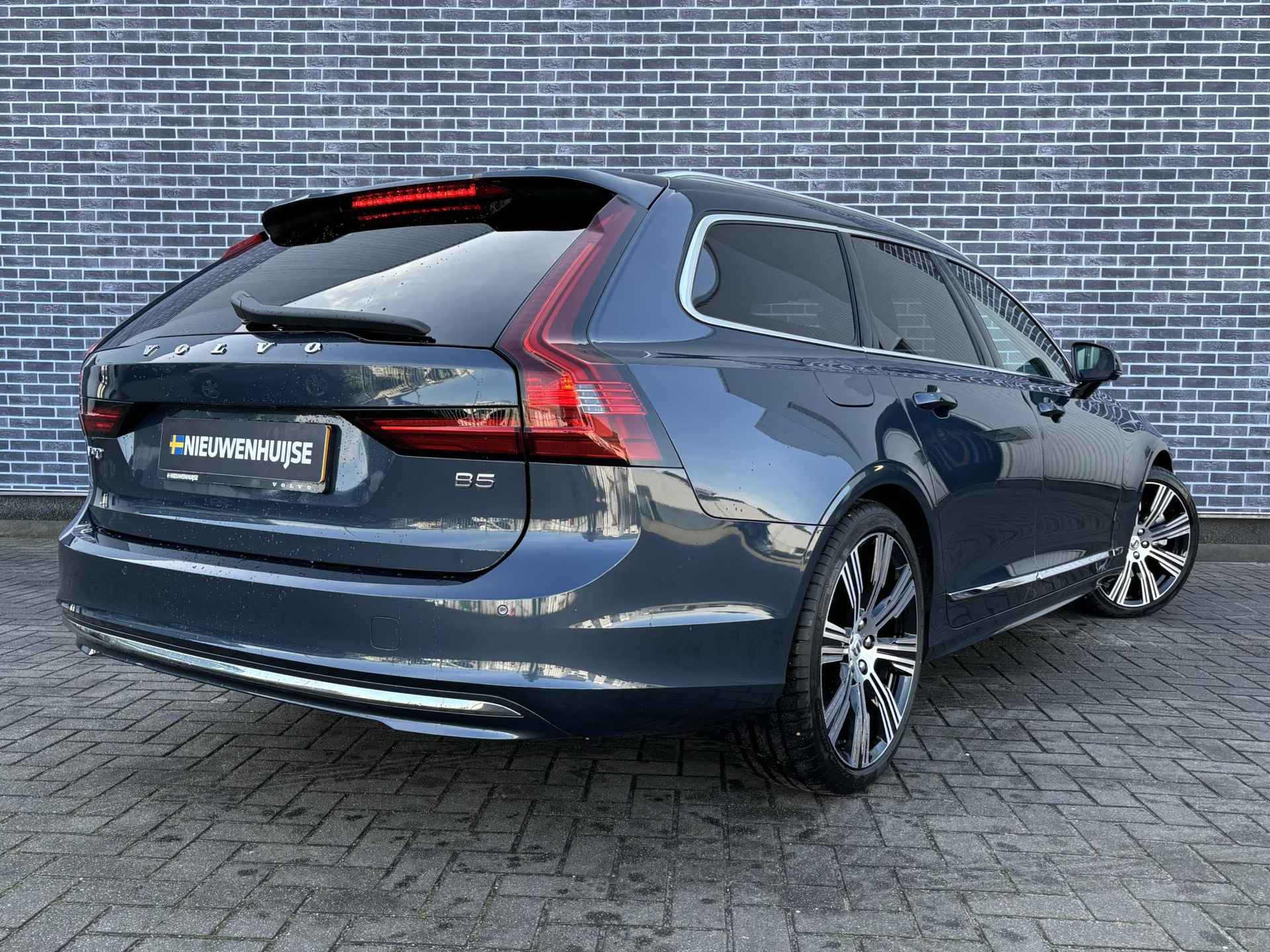 Volvo V90 B5 Ultimate Bright | Trekhaak | Head-up Display | Parkeerverwarming | Panoramadak | Harman Kardon | Google Maps - 14/34