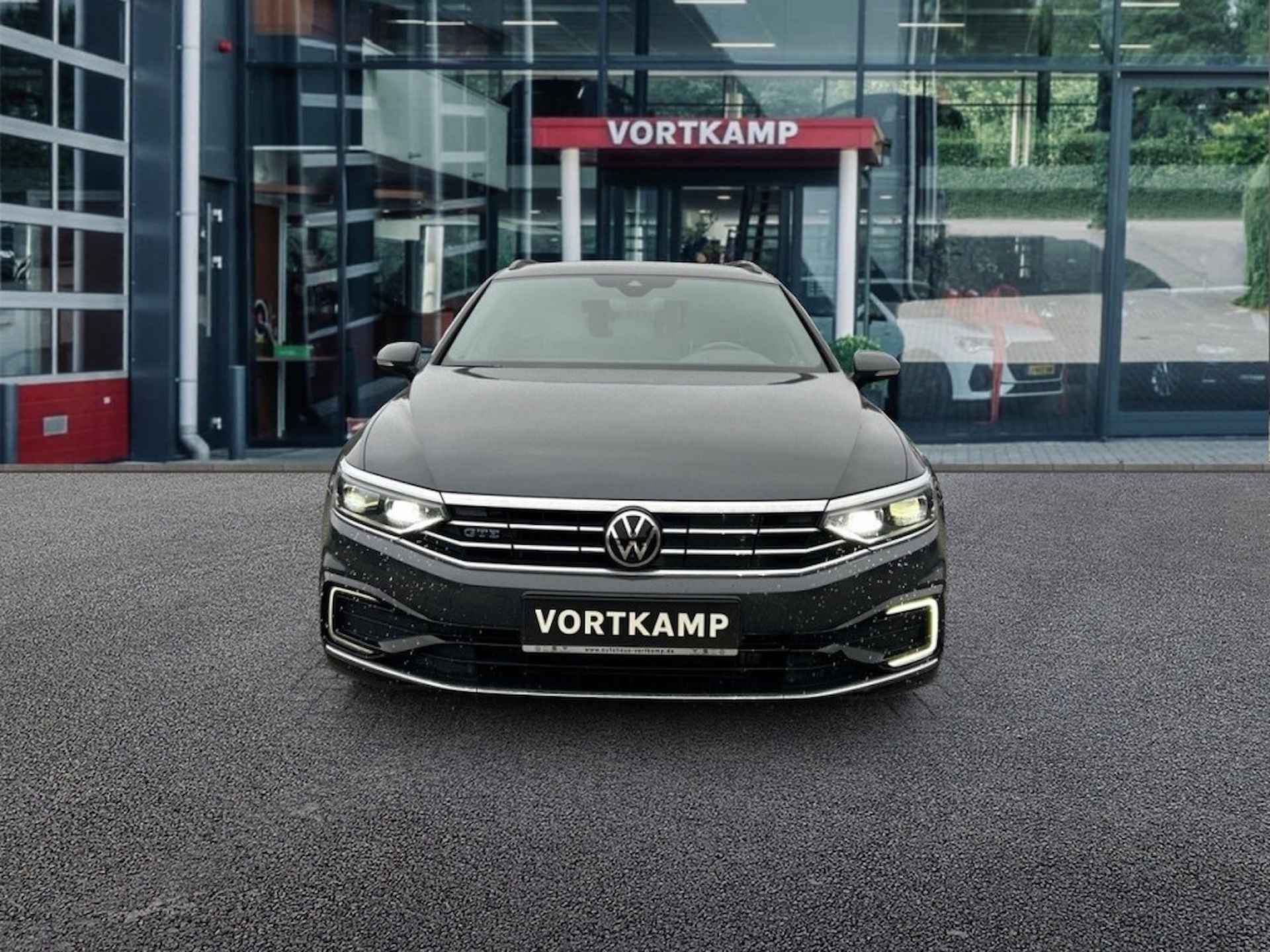 VOLKSWAGEN Passat Variant 1.4 TSI DSG GTE TREKHAAK/CAMERA/LEDER/MEMORY/NAVI/CARPLAY/ACC - 2/27