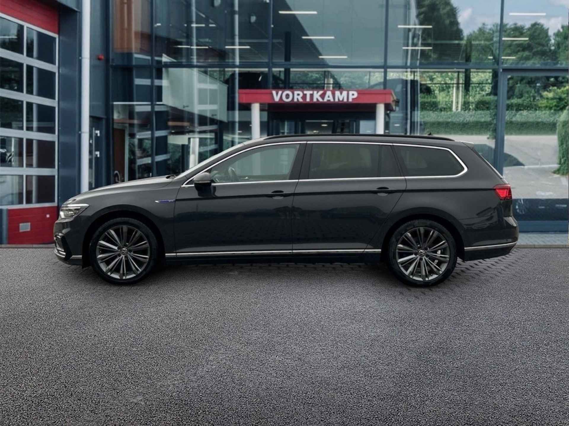 VOLKSWAGEN Passat Variant 1.4 TSI DSG GTE TREKHAAK/CAMERA/LEDER/MEMORY/NAVI/CARPLAY/ACC - 8/27