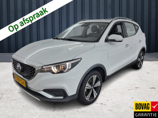 MG ZS EV Luxury 45 kWh (143 PK) 1e-Eig. Keurig-Onderh. BOVAG-Garantie. NL-Auto. Leer, Panoramadak, Navigatie/Apple-Carplay/Android-Auto, Adaptive-Cruisecontrol, Keyless-Entry/Start, Parkeersensoren, Achteruitrijcamera, DAB, Stoelverwarming, Lm-Velgen-17Inch, Licht-Zicht-Pakket, Privacy-Glas