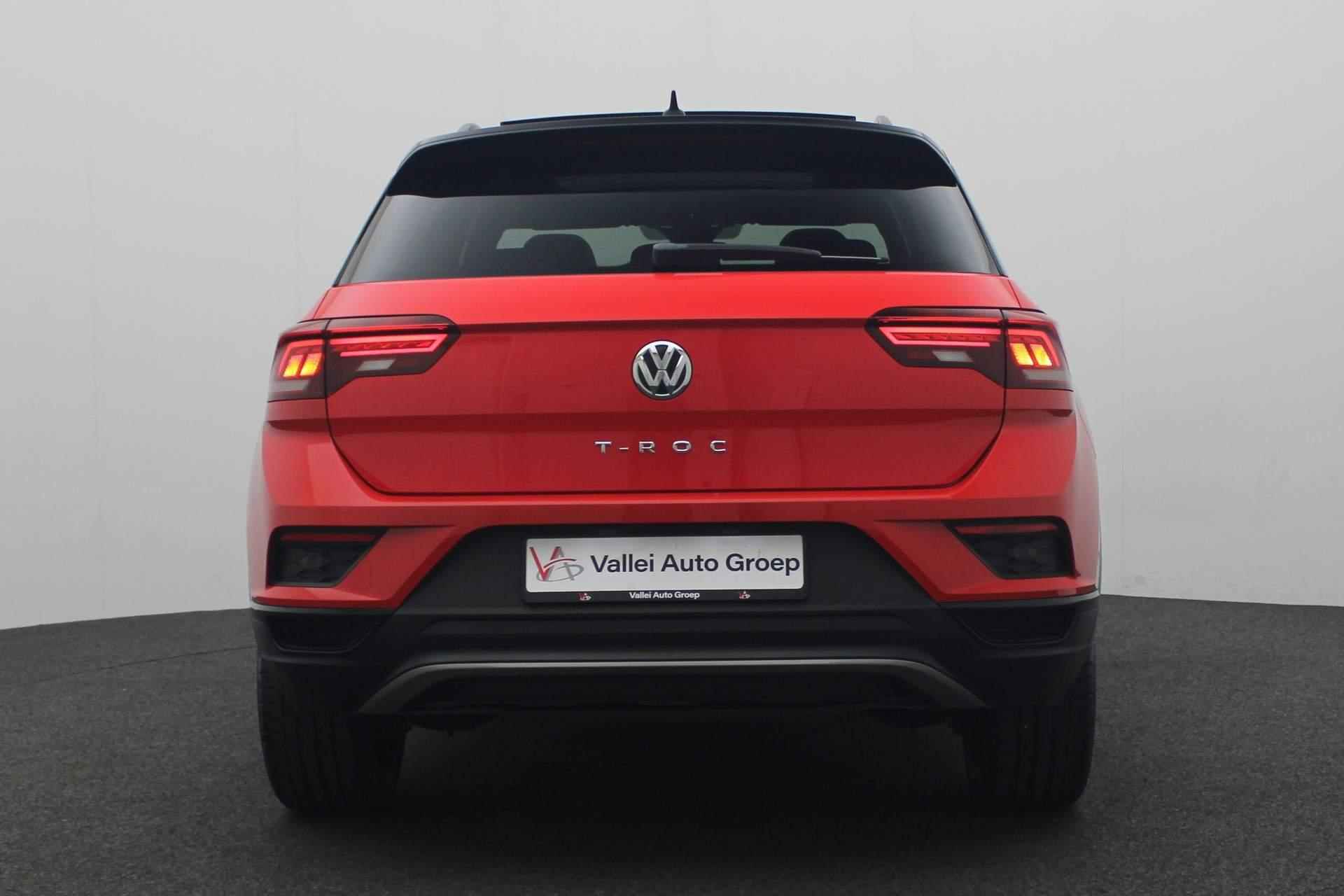 Volkswagen T-Roc 1.5 TSI 150PK DSG Sport | Pano | Adaptief onderstel | Camera | Beats Audio | Standkachel | Stoelverwarming | Camera | Keyless | Navi - 23/44