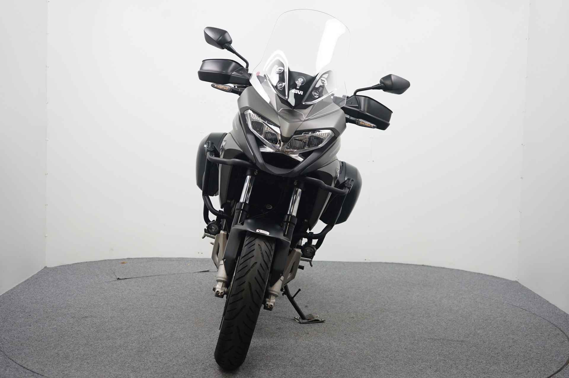 Honda VFR 800 X CROSS RUNNER GERESERVEERD TM 23/11 HH - 4/17