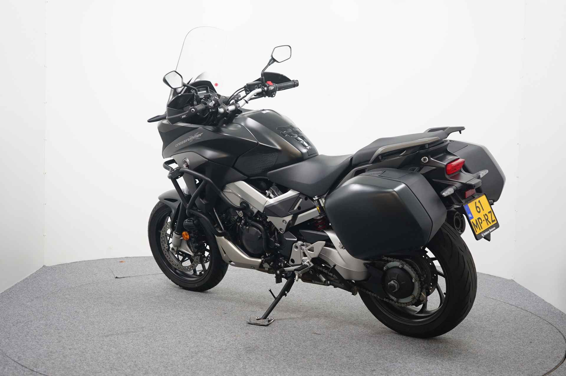 Honda VFR 800 X CROSS RUNNER GERESERVEERD TM 23/11 HH - 7/17