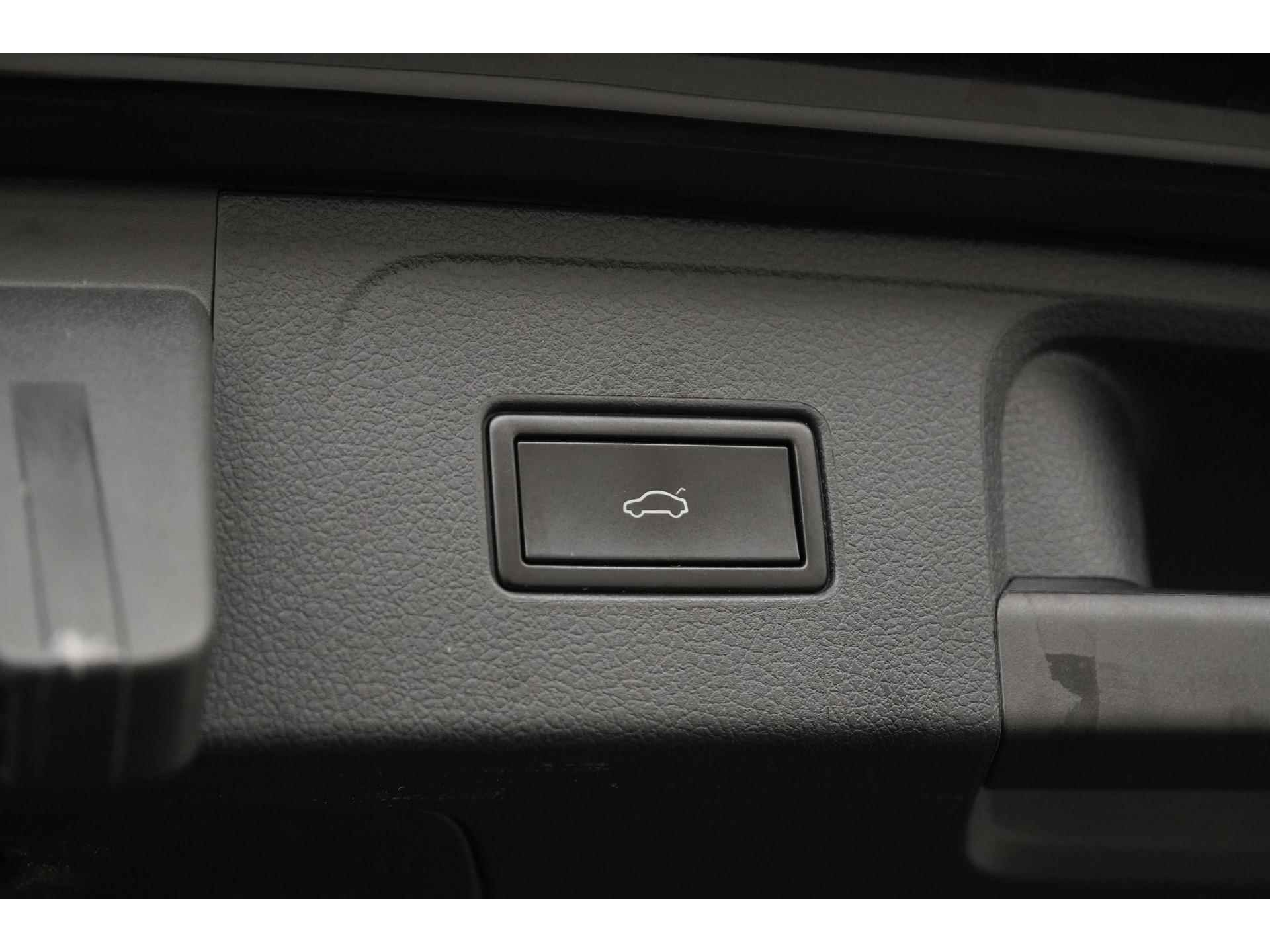 Volkswagen Passat Variant 1.5 TSI Highline DSG | Digital Cockpit | Panoramadak | Trekhaak | Zondag Open! - 27/47