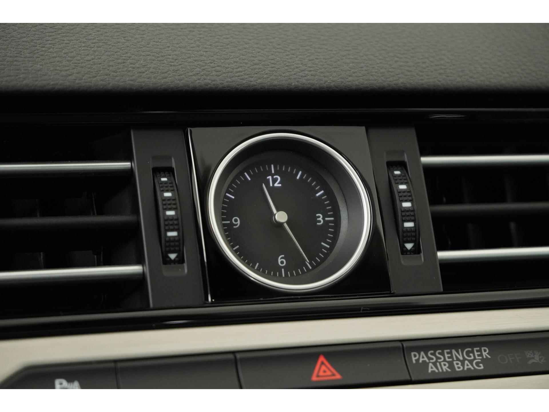 Volkswagen Passat Variant 1.5 TSI Highline DSG | Digital Cockpit | Panoramadak | Trekhaak | Zondag Open! - 40/47