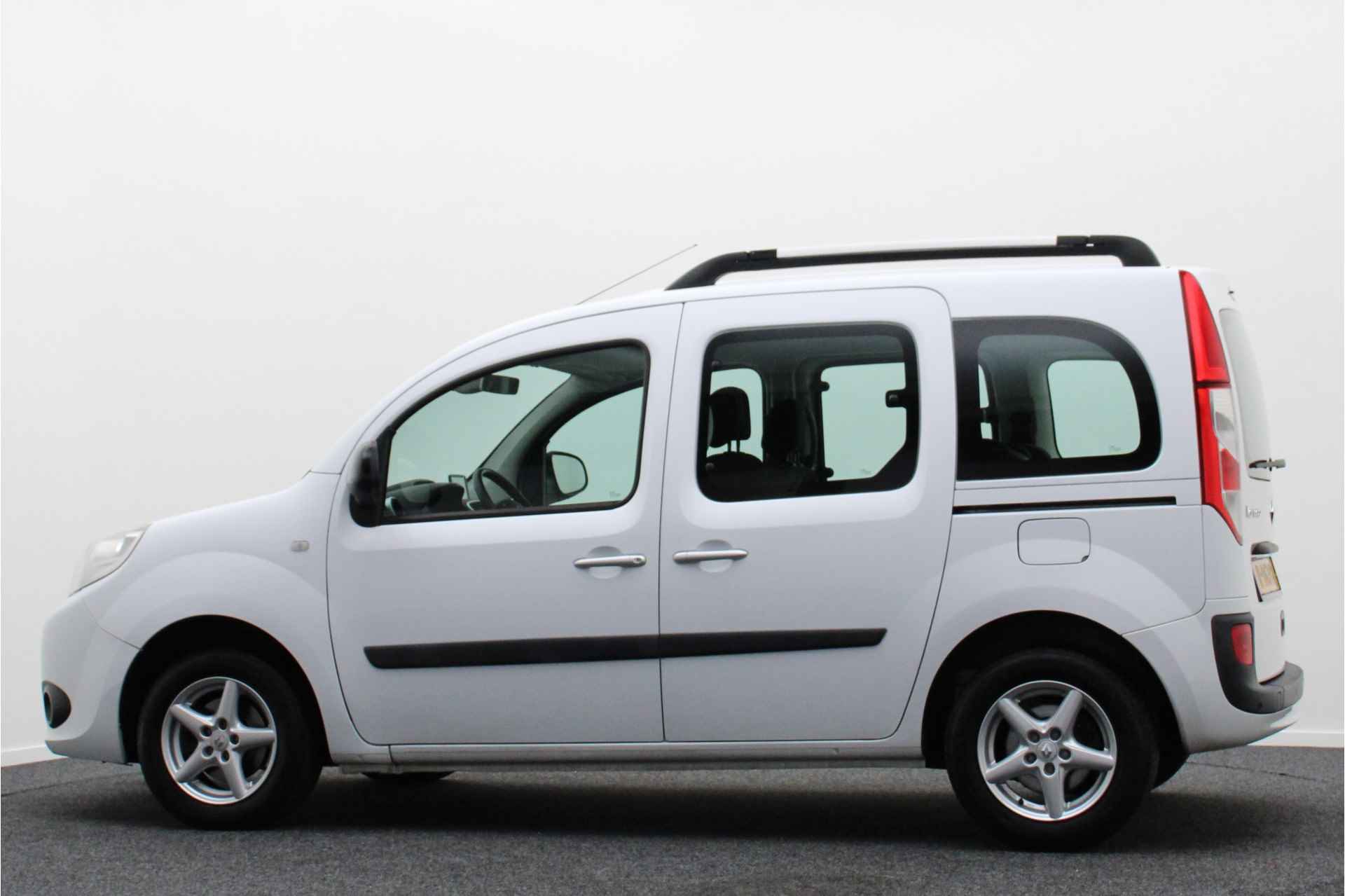 Renault Kangoo Family 1.2 TCe Automaat 5-Persoons, Climate, Cruise, Navigatie, PDC, Bluetooth, Elektr. Pakket, 15'' - 23/47