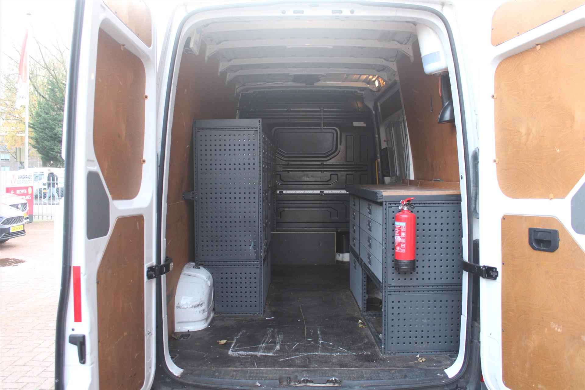 Volkswagen Crafter 2.0TDI L3H2 *Highline* | Imperial | Trekhaak | Carplay | Navigatie | A/C | Camera | - 14/18