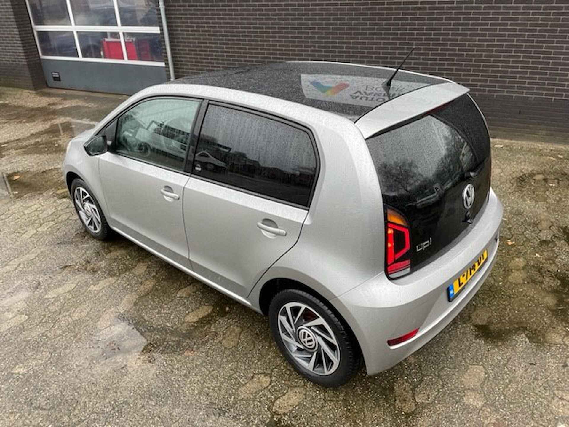 Volkswagen Up! 1.0 BMT high up! Sound - 13/19