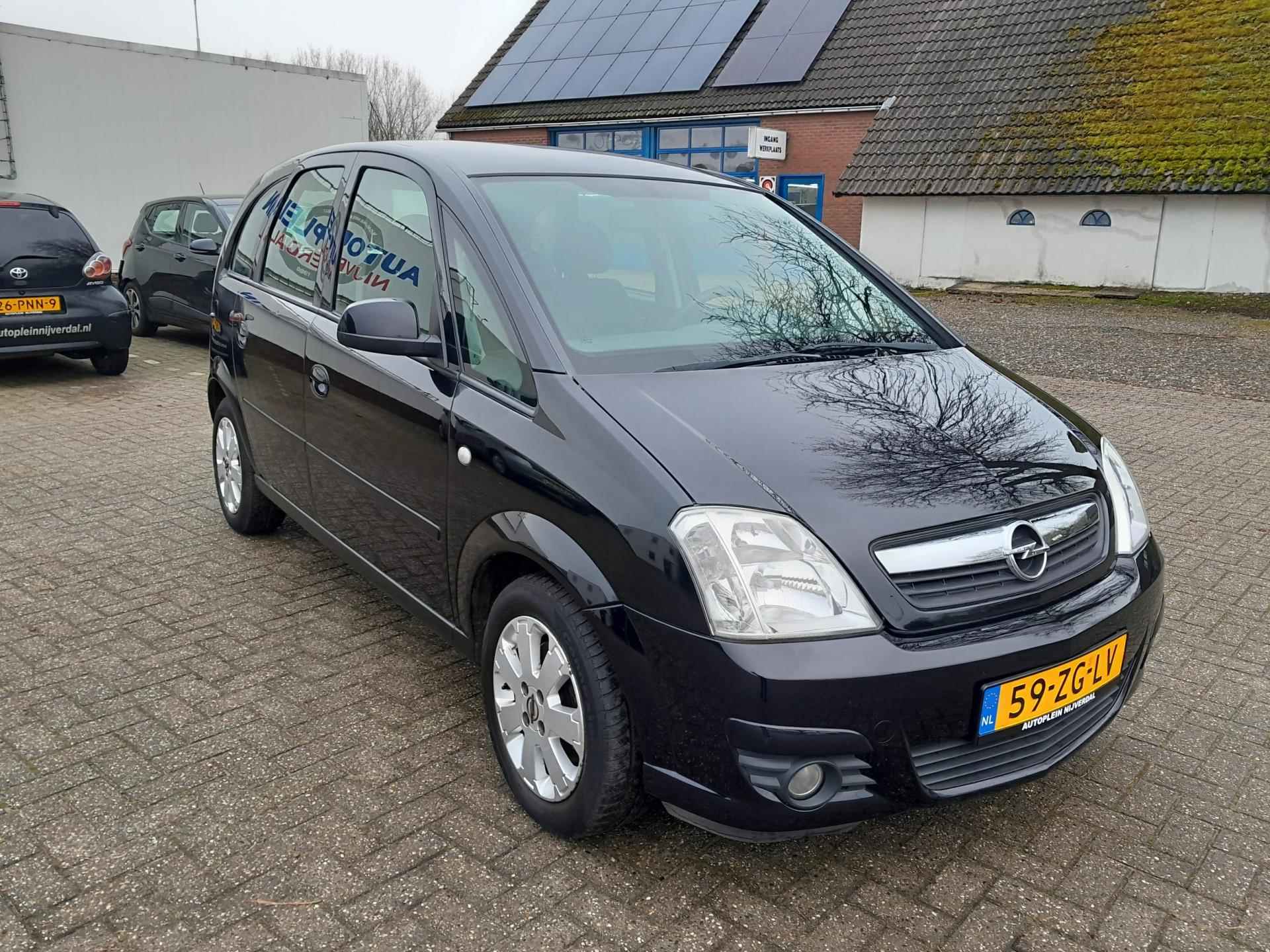 Opel Meriva 1.6-16V Temptation in Nederland nieuw geleverde auto met trekhaak en een unieke lage kilometerstand! - 4/16