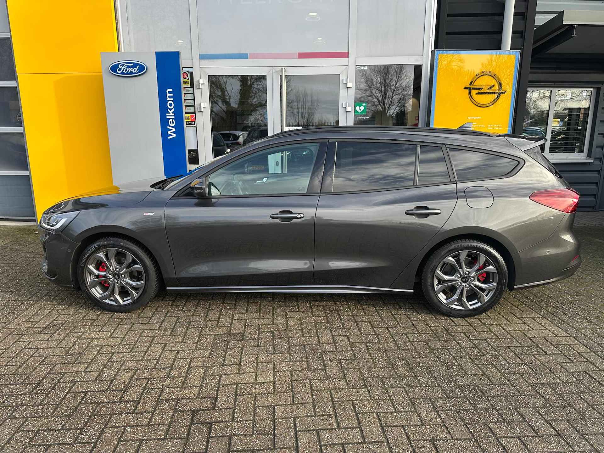 Ford FOCUS Wagon 1.0 125PK Hybrid ST-LINE STYLE | STOEL- STUUR- EN VOORRUITVERWARMING| NAVIGATIE| CAMERA| PARKEERSENSOREN V+A| KEYLESS START & EN - 5/36