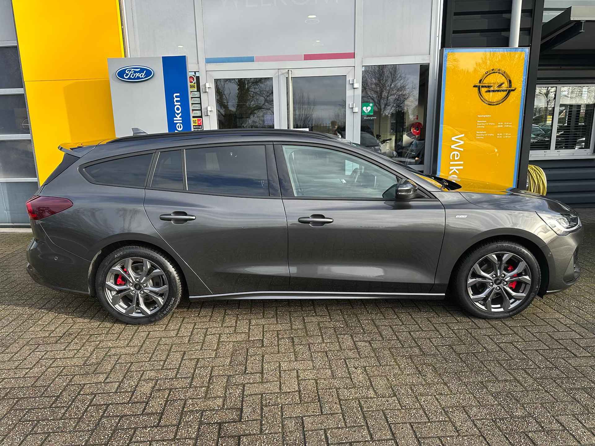 Ford FOCUS Wagon 1.0 125PK Hybrid ST-LINE STYLE | STOEL- STUUR- EN VOORRUITVERWARMING| NAVIGATIE| CAMERA| PARKEERSENSOREN V+A| KEYLESS START & EN - 8/36