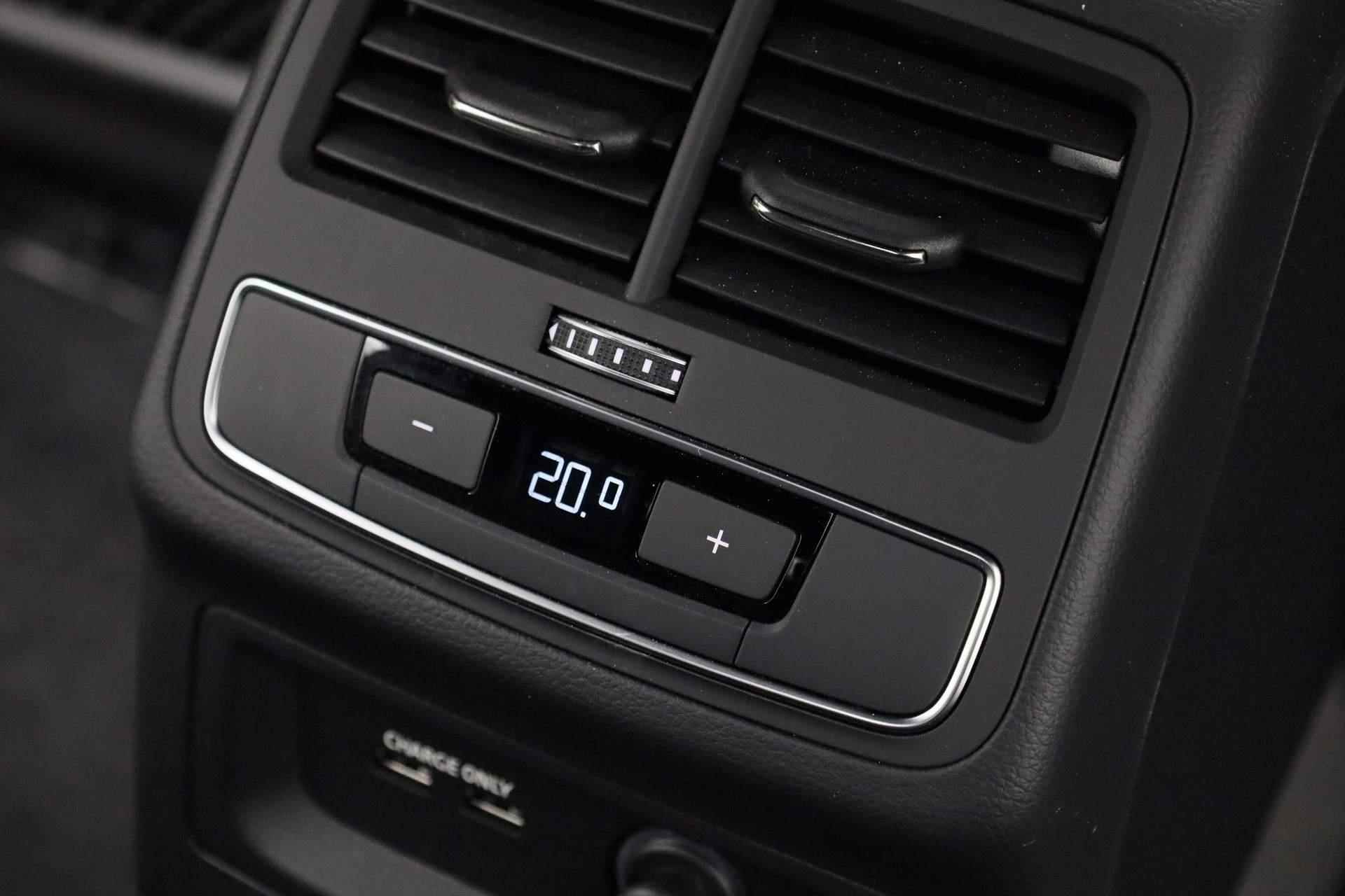 Audi A5 Sportback 35 TFSI 150PK S-tronic S edition Competition | Matrix LED | Camera | 19 inch | Navi | Zwart optiek | Trekhaak | - 39/41