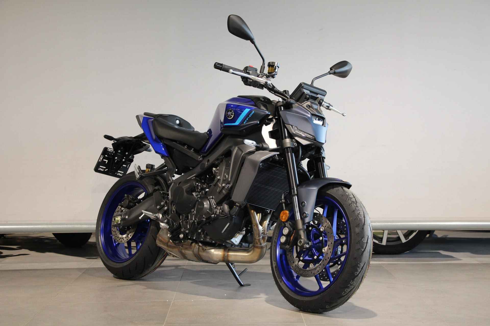 Yamaha MT-09 ABS - 2/18