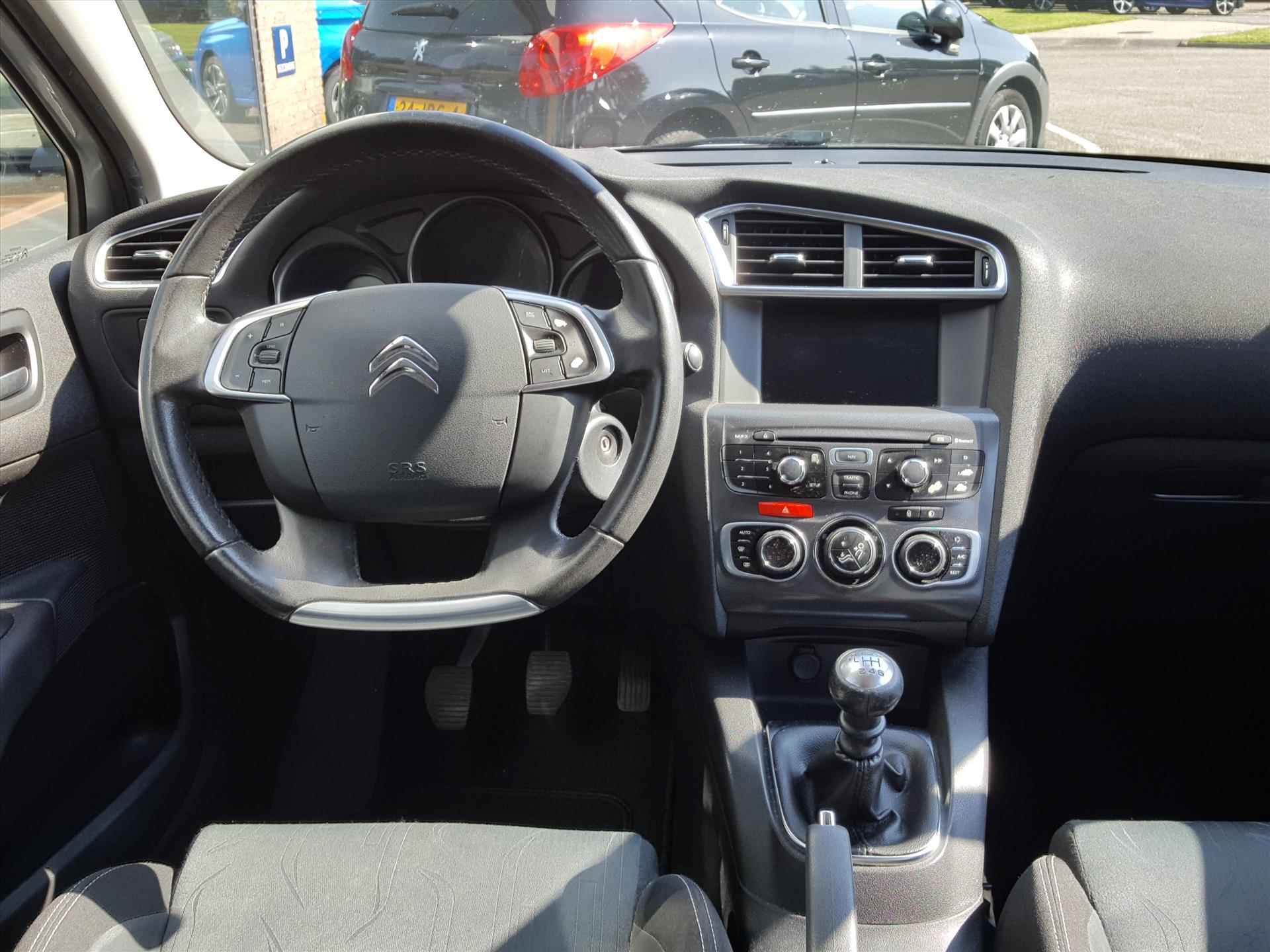 Citroen C4 1.2 e-THP 131pk Exclusive Navigatie | Cruise & Climate control | Parkeersensoren achter | Bluetooth | Radio met CD-speler - 14/44