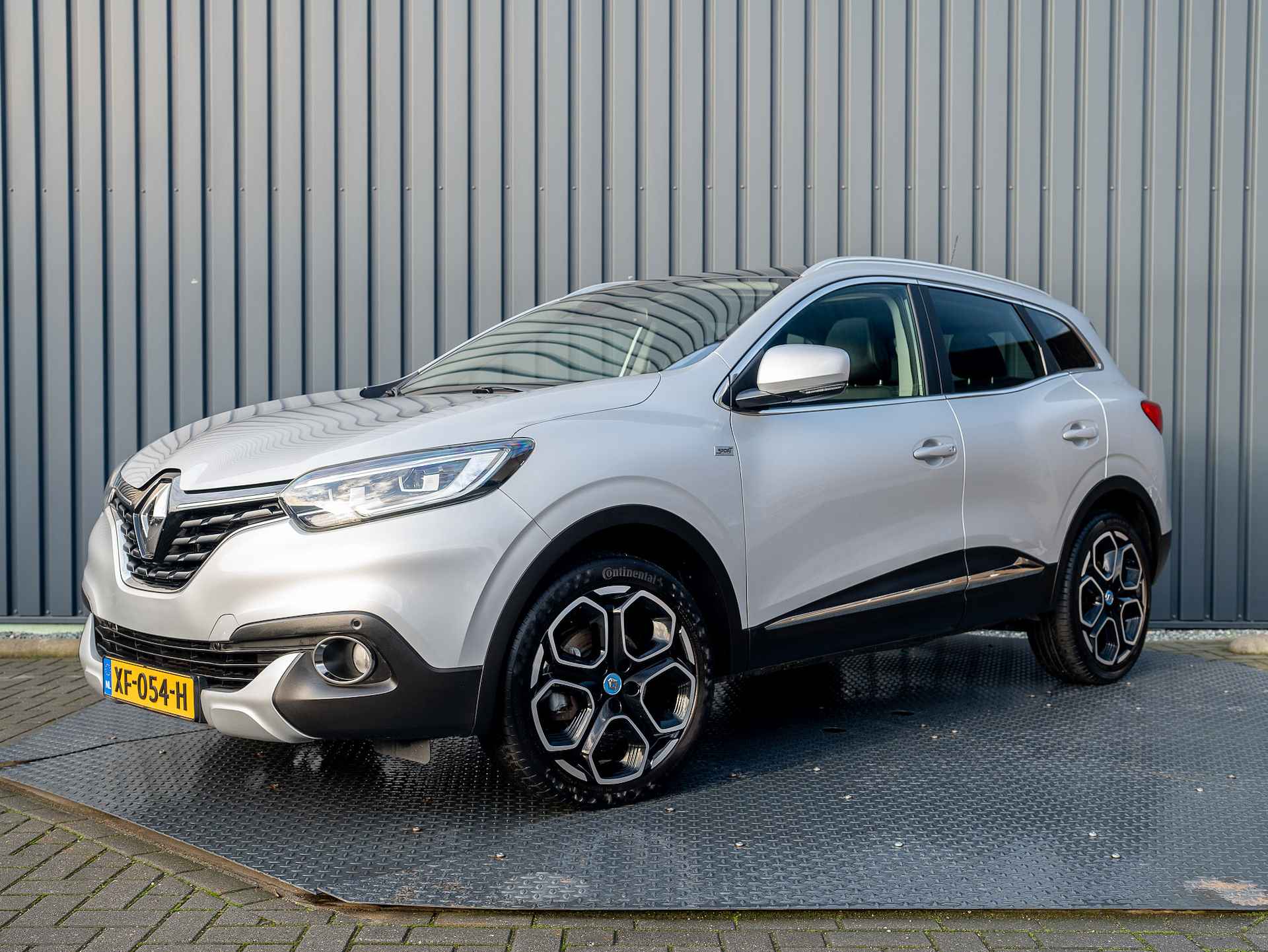 Renault Kadjar 1.2 TCe 130Pk Bose | 19'' | Panodak | Stoelverw. | Apple Carplay | Prijs Rijklaar!! - 42/44