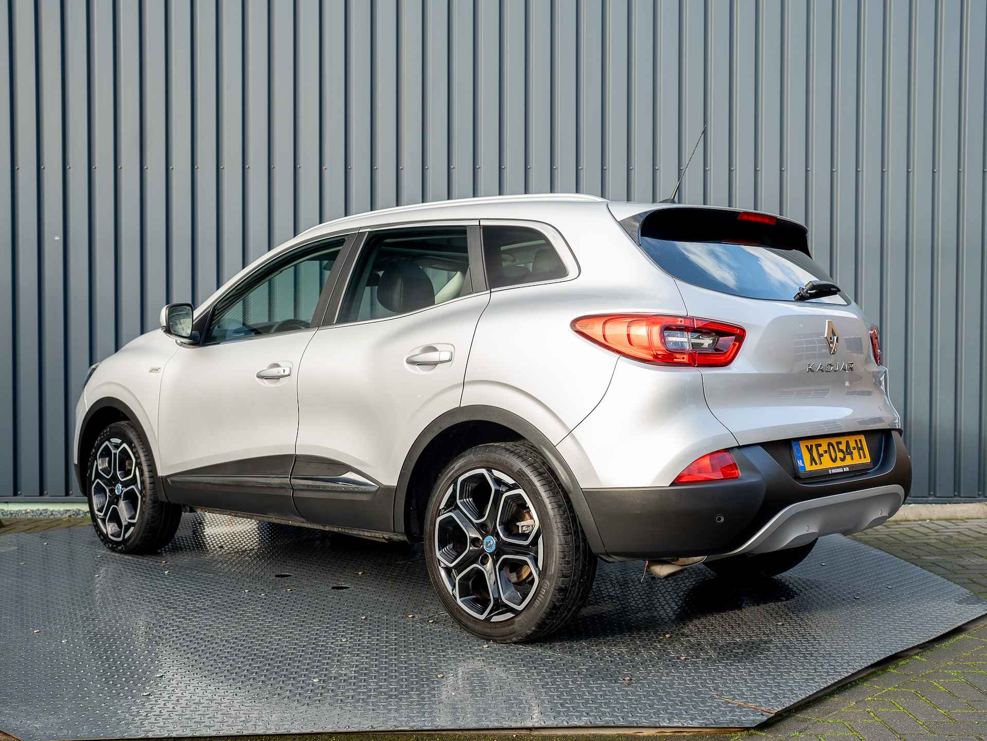 Renault Kadjar 1.2 TCe 130Pk Bose | 19'' | Panodak | Stoelverw. | Apple Carplay | Prijs Rijklaar!! - 43/44