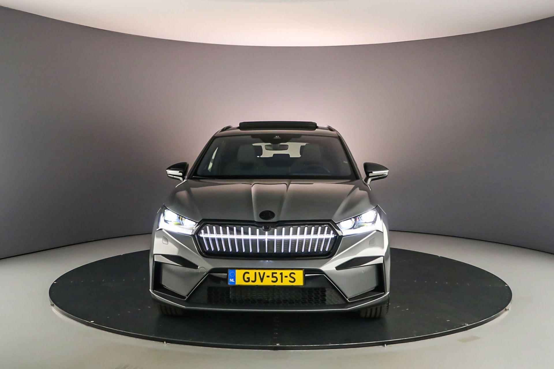 Skoda Enyaq 60 Sportline 180pk Automaat Panoramadak, Adaptive cruise control, Navigatie, Achteruitrijcamera, LED matrix verlichting, Elektrische achterklep, Verwarmde voorruit, Parkeersensoren - 9/53