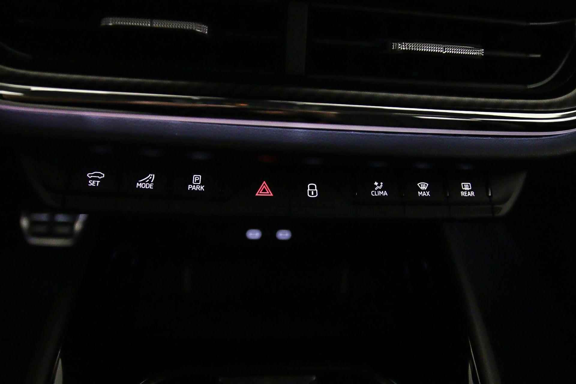 Skoda Enyaq 60 Sportline 180pk Automaat Panoramadak, Adaptive cruise control, Navigatie, Achteruitrijcamera, LED matrix verlichting, Elektrische achterklep, Verwarmde voorruit, Parkeersensoren - 19/53